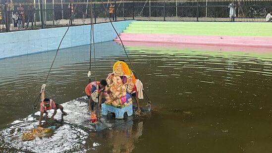  హైదరాబాద్‌లో జోరందుకున్న గణేష్ నిమజ్జనం సందడి