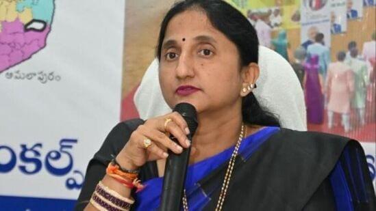  East Godavari Rains : వర్షాలు తగ్గే వరకు ఖరీఫ్ కోతలు వద్దు, మరో 48 గంటలు భారీ వర్షాలు- కలెక్టర్ మాధవీలత