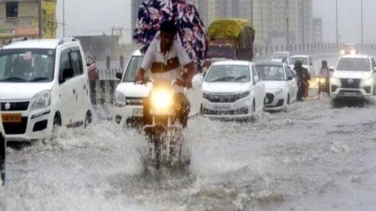  Tirupati Rains : నెల్లూరు-చెన్నై రహదారిపై వరద నీరు-ఏపీ, తమిళనాడు మధ్య రాకపోకలు బంద్