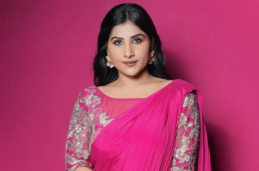  Singer Mangli: సింగర్ మంగ్లీ బర్త్ డే పార్టీలో డ్రగ్స్.. పోలీసుల ఎఫ్‌ఐఆర్‌లో సంచలన విషయాలు