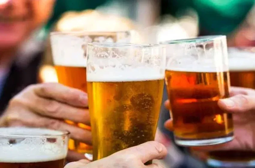 Beer Price: మందుబాబులకు షాకింగ్ న్యూస్.. తెలంగాణలో అక్కడ ఒక్కో బీర్ రూ.290.. బాదుడే బాదుడు